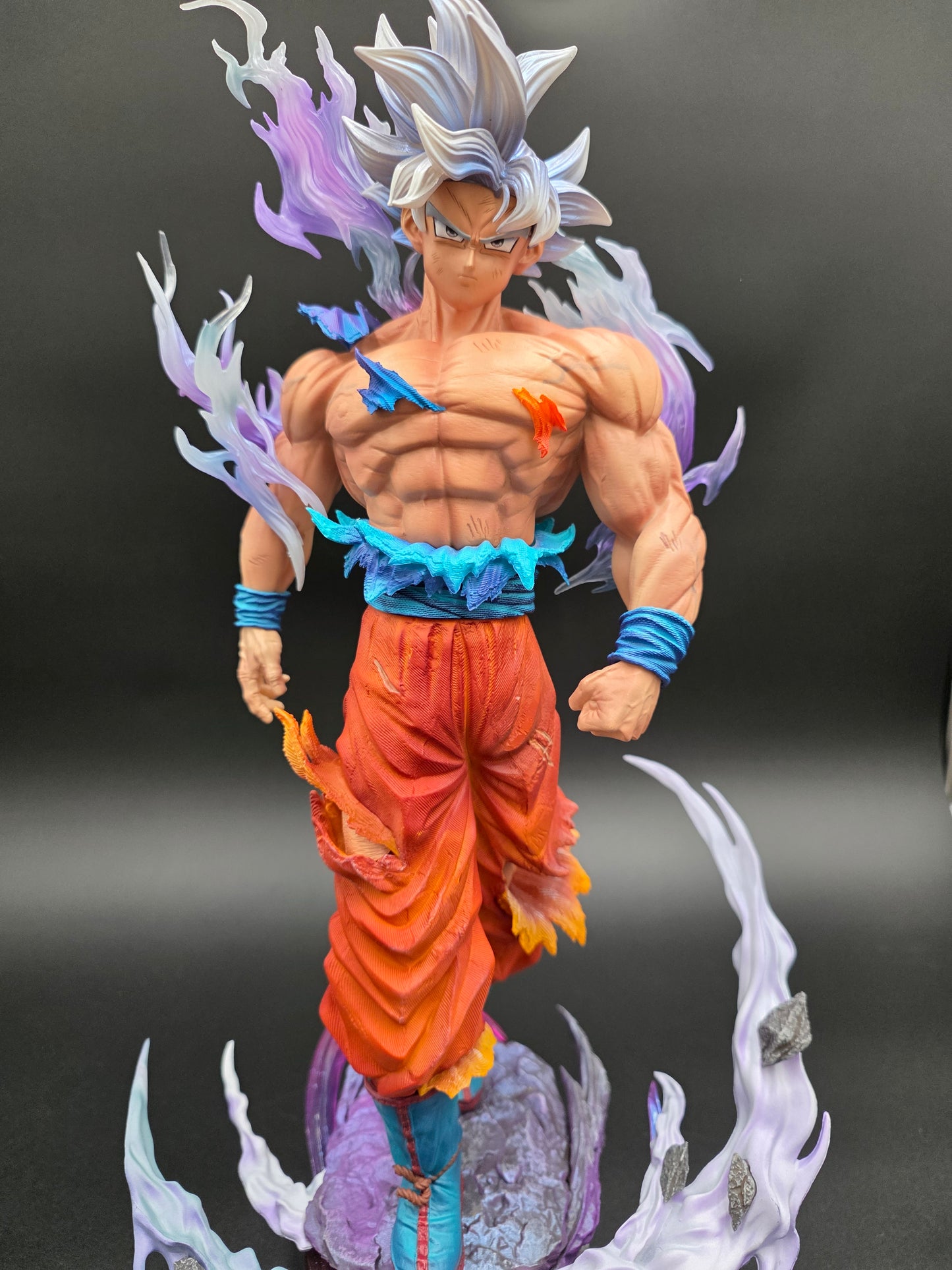 Perfected Ultra Instinct "Godly Awakening" Deluxe Figure  (TikTok: Supreme Transcendence Vanguard Diorama [SL-GW-GOK-12] – Golden Warrior Series – PVC Art Sculpture)