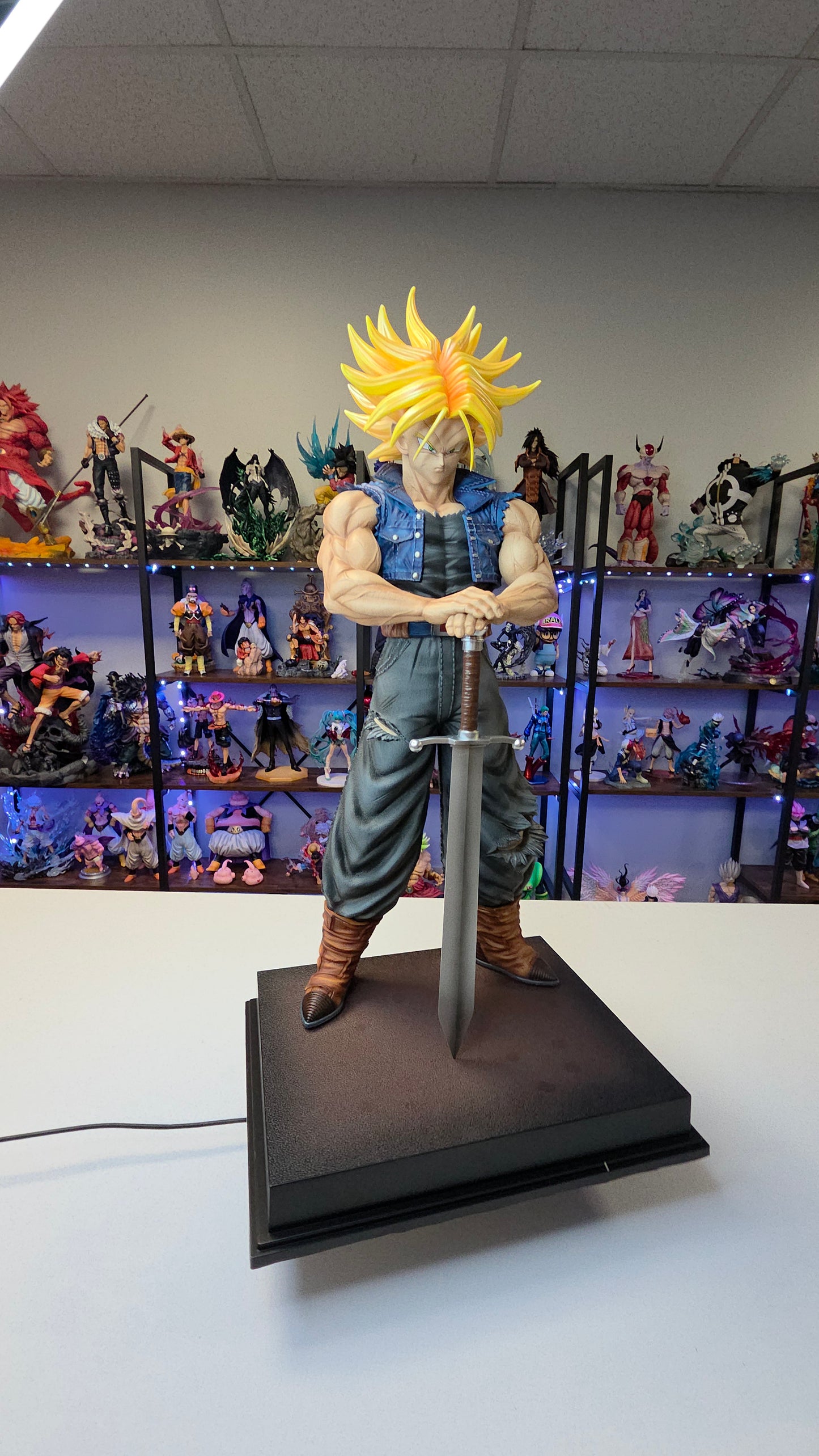 Future Trunks - Super Saiyan Sword of Hope Deluxe Display Figure  (Tiktok: Silver Blade Vanguard Guardian [SL-GW-TRU-03] – Golden Warrior Series – PVC Art Sculpture)
