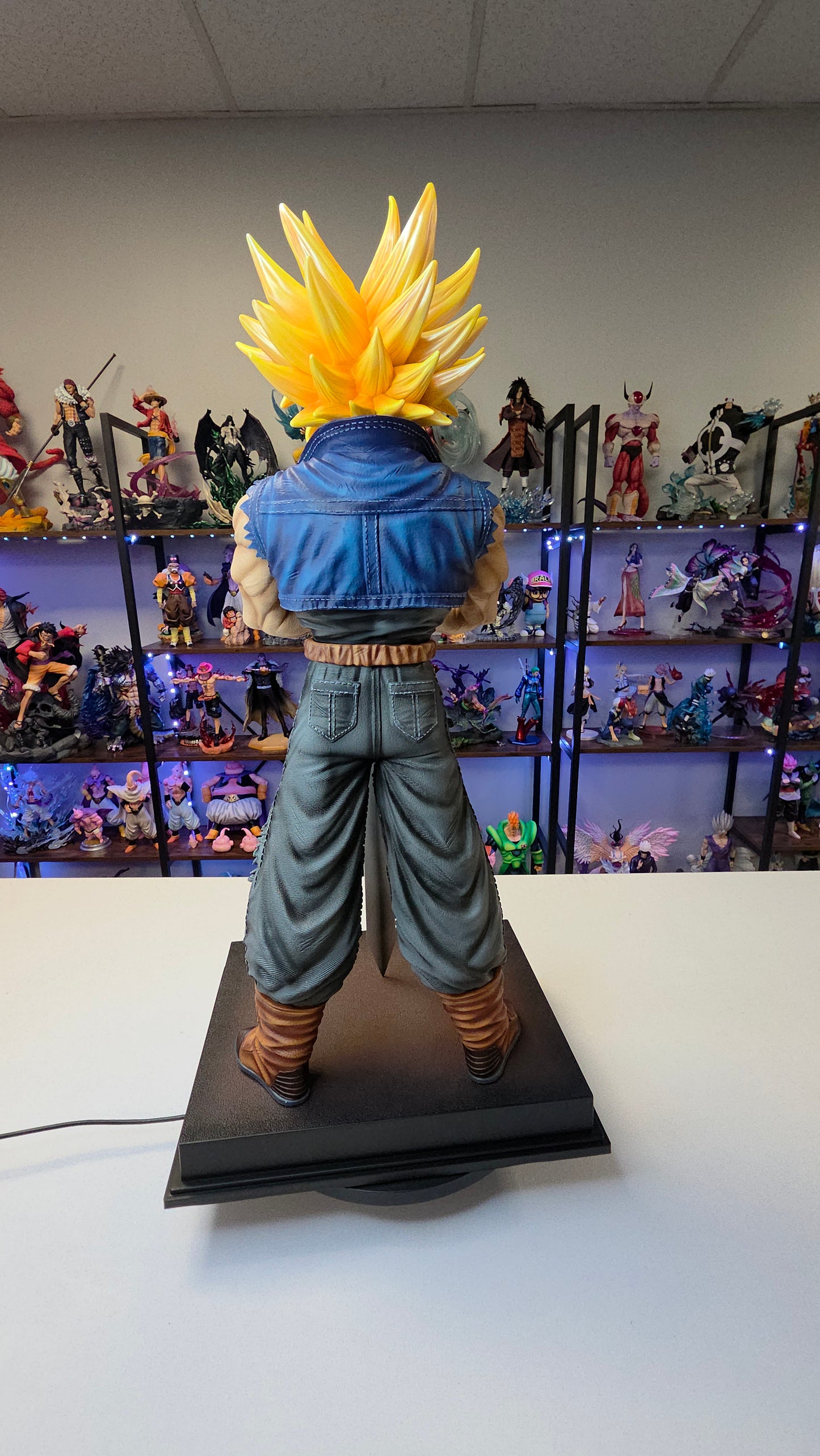 Future Trunks - Super Saiyan Sword of Hope Deluxe Display Figure  (Tiktok: Silver Blade Vanguard Guardian [SL-GW-TRU-03] – Golden Warrior Series – PVC Art Sculpture)