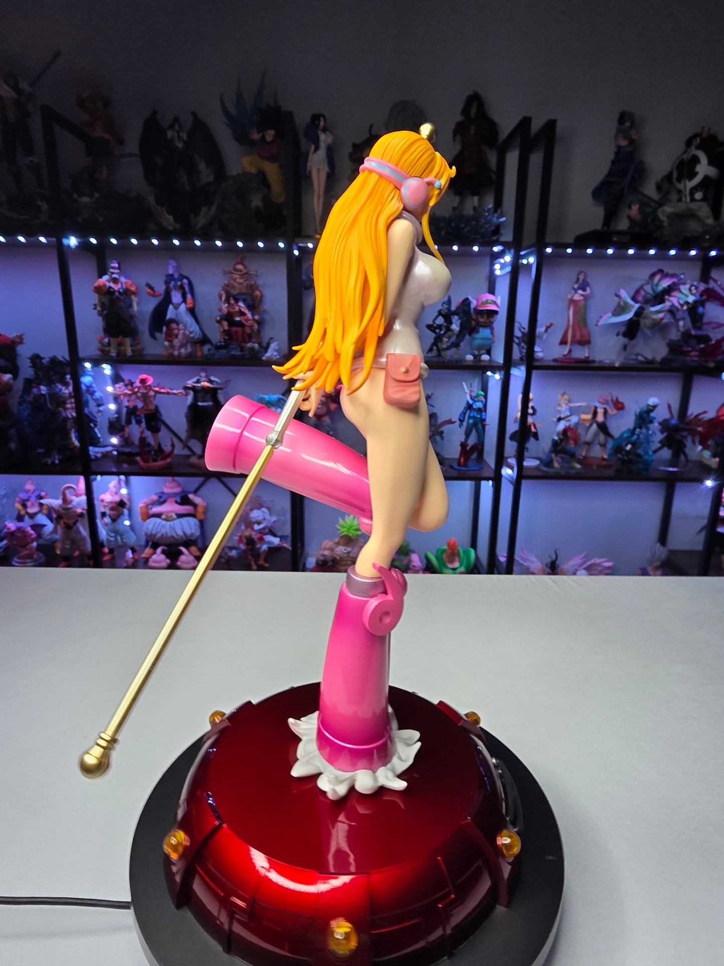Nami - Egghead Island "Cat Burglar" SSG Deluxe Figure   (tiktok: Elegant Staff Guardian Statue [SL-GL-NAM-05] – Grandline Series – PVC Art Sculpture)