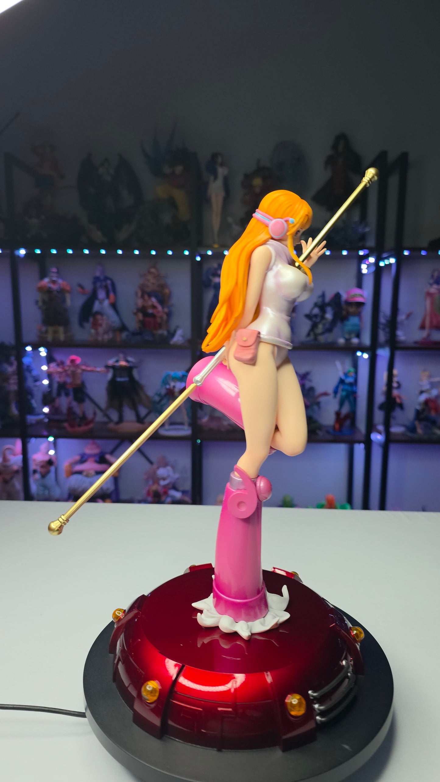 Nami - Egghead Island "Cat Burglar" SSG Deluxe Figure   (tiktok: Elegant Staff Guardian Statue [SL-GL-NAM-05] – Grandline Series – PVC Art Sculpture)