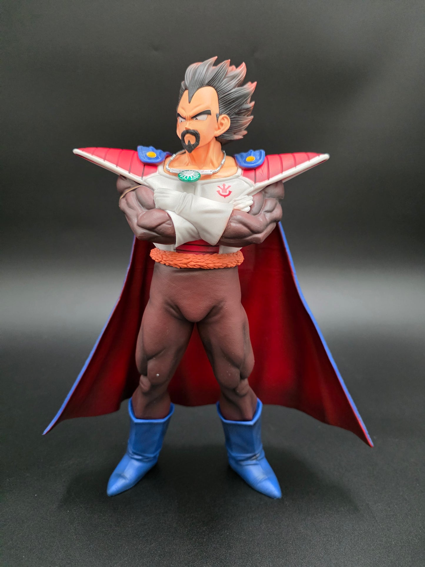 King Vegeta III - Royal Saiyan Pride Deluxe Collectible Figure(TIktok: Royal Sovereign Vanguard Statue [SL-GW-KIN-01] – Golden Warrior Series – PVC Art Sculpture)