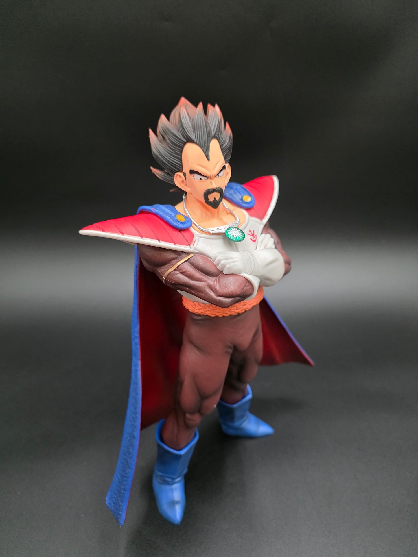 King Vegeta III - Royal Saiyan Pride Deluxe Collectible Figure(TIktok: Royal Sovereign Vanguard Statue [SL-GW-KIN-01] – Golden Warrior Series – PVC Art Sculpture)