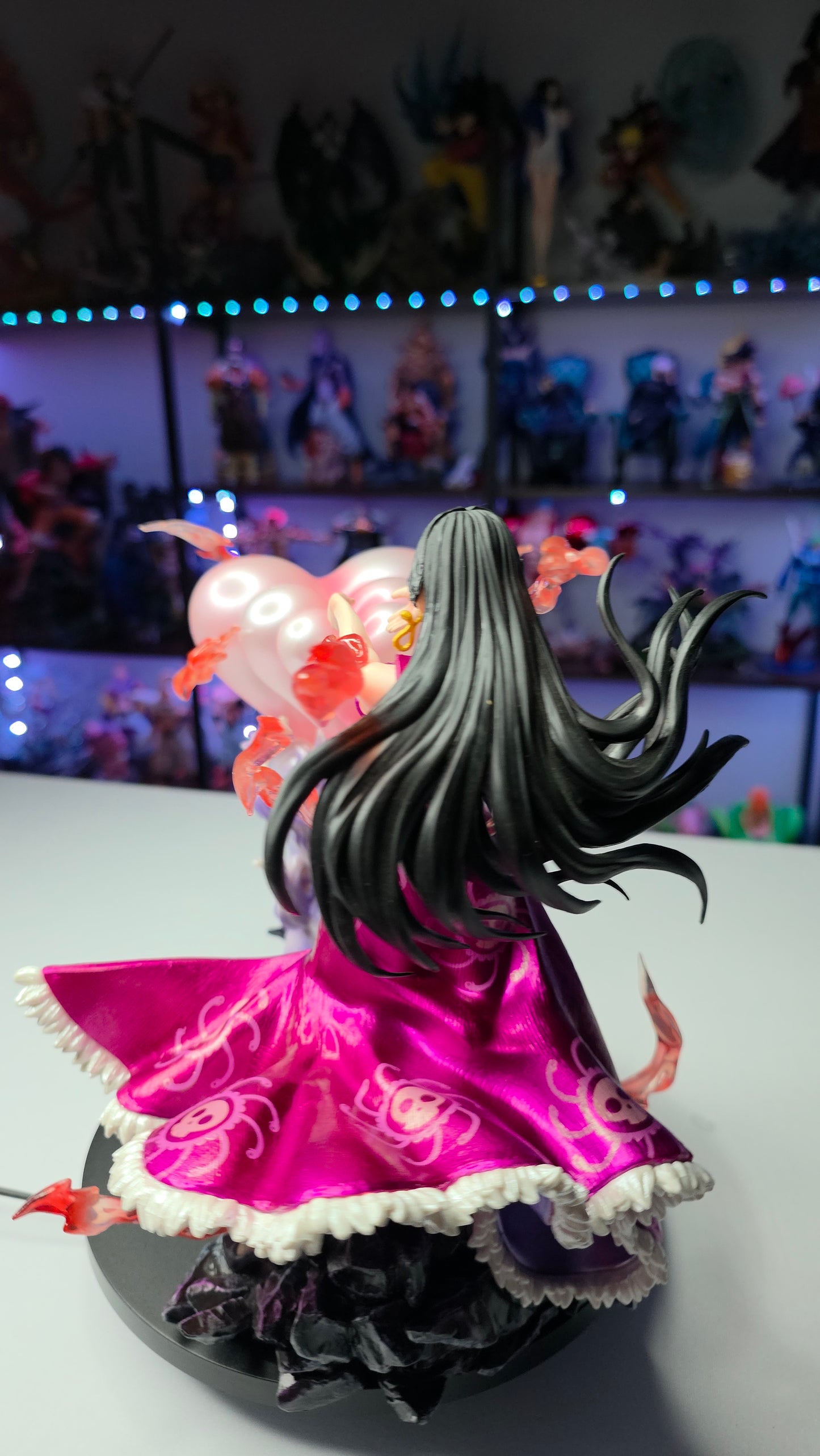 Boa Hancock - Slave Arrow "Perfume Femur" Ultimate Battle Diorama  (Tiktok: Empress Heart Vanguard Diorama [SL-GL-BOA-04] – Grandline Series – LED Art Sculpture)