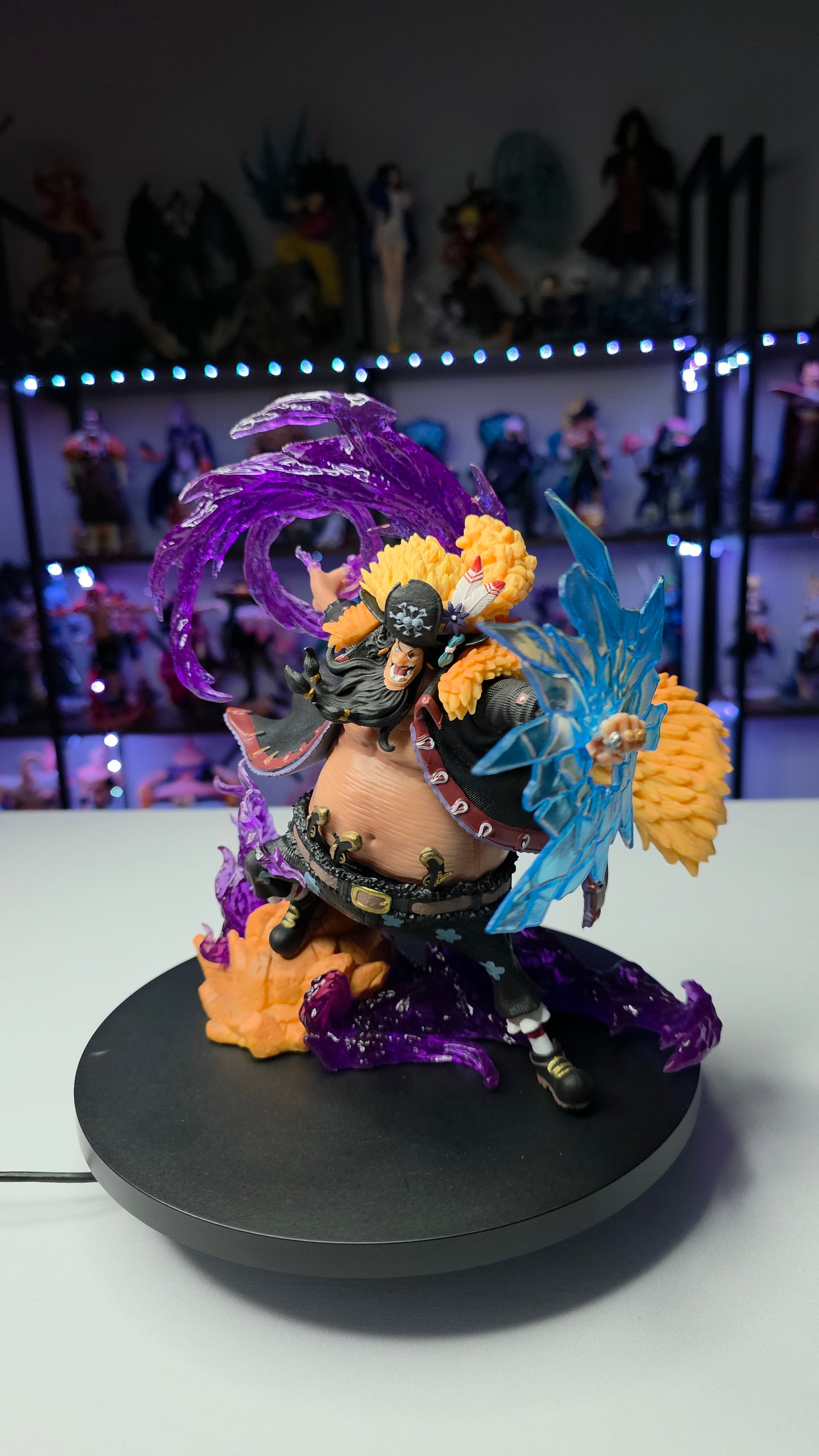 Marshall D. Teach (Blackbeard) - Emperor of Dual Powers Deluxe Figure (Tiktok: Shadow Sovereign Captain Diorama [SL-GL-BLA-01] – Grandline Series –PVC Art Sculpture)