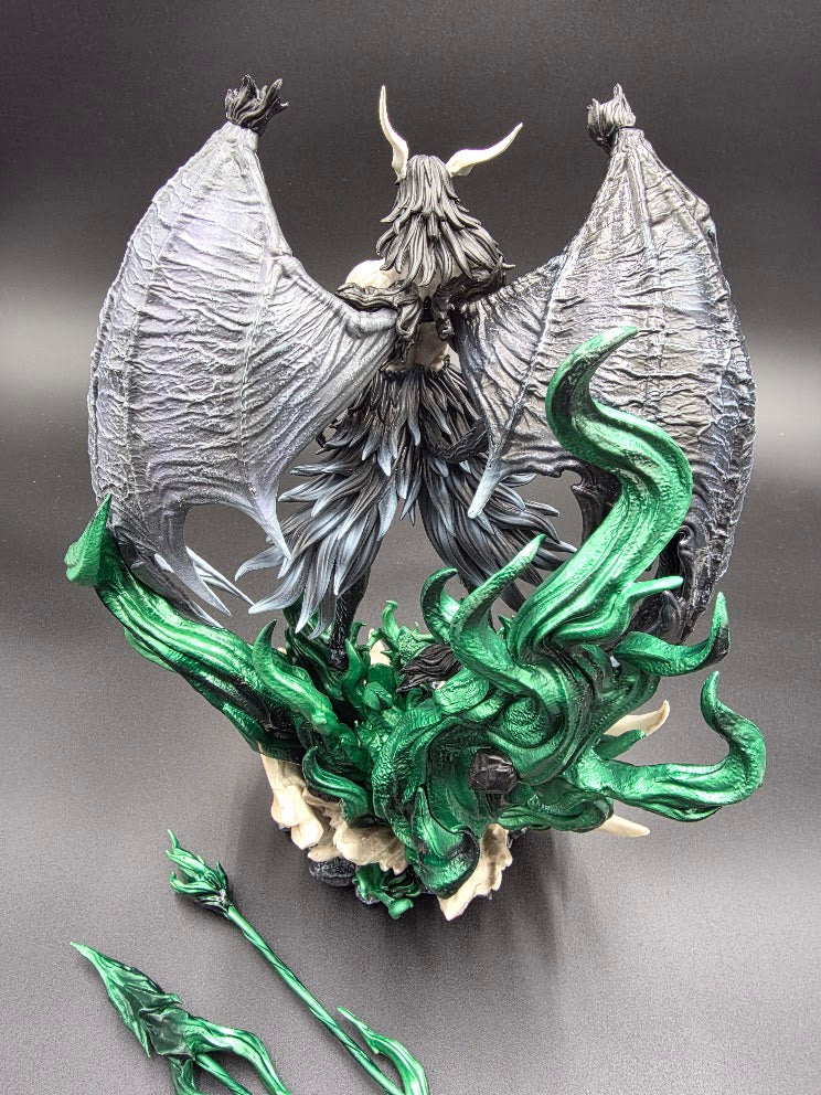 Kurosaki Ichigo and Ulquiorra-Emerald Void Demon Statue - ( Tiktok :) Emerald Void Demon Statue